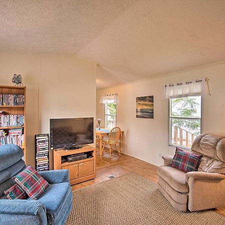 Bright Pensacola Home With Backyard - Pets Welcome! Exterior photo