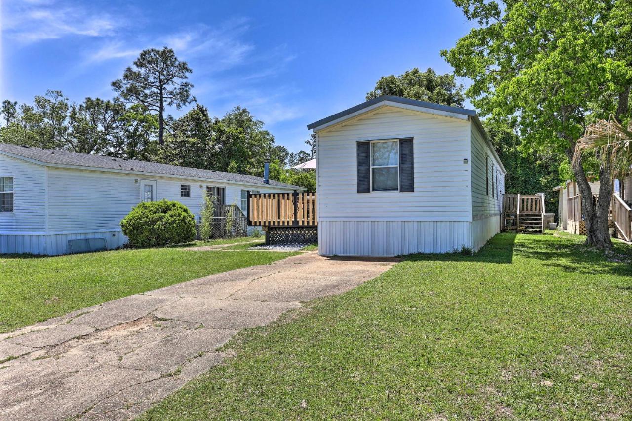 Bright Pensacola Home With Backyard - Pets Welcome! Exterior photo
